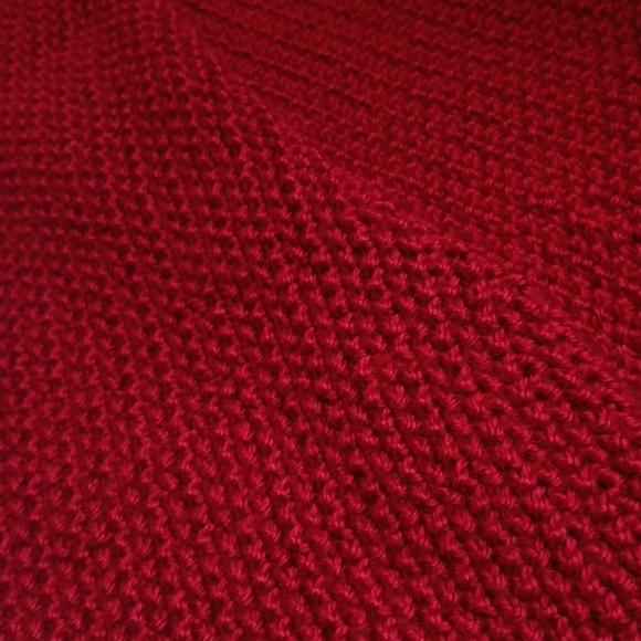 Handknit Ruby Red Scarf Unisex - Picture 6 of 6